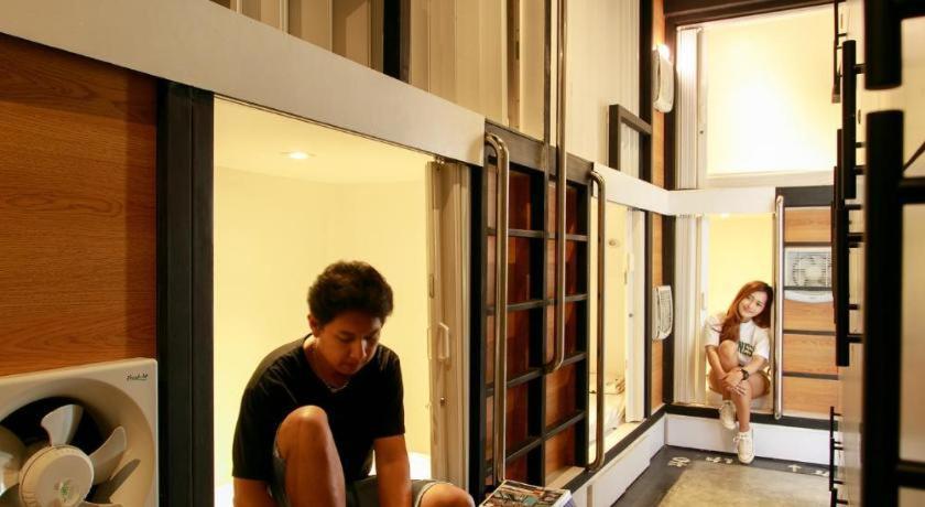 Sleepbox Hostel Suratthani Surat Thani Exteriér fotografie